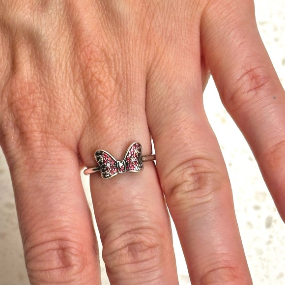 Pandora Disney Minnie Mouse Bow Ring - Picture 1 of 4
